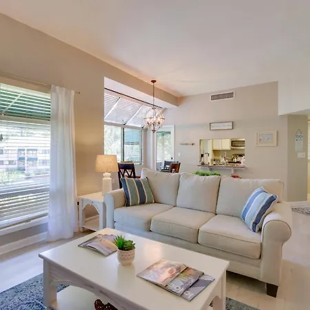 Hilton Head Island Condo With Community Pool